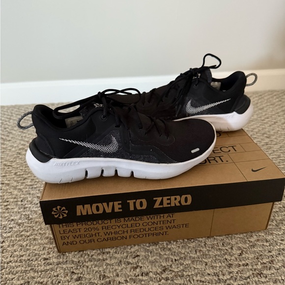 Women’s Nike Flex 2021 RN - Picture 3 of 6